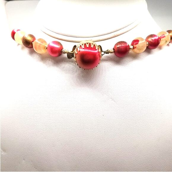 Vintage Hong Kong Beaded Necklace Red White Gold 1950s 1960s Lucite Beads 24" - Picture 2 of 6